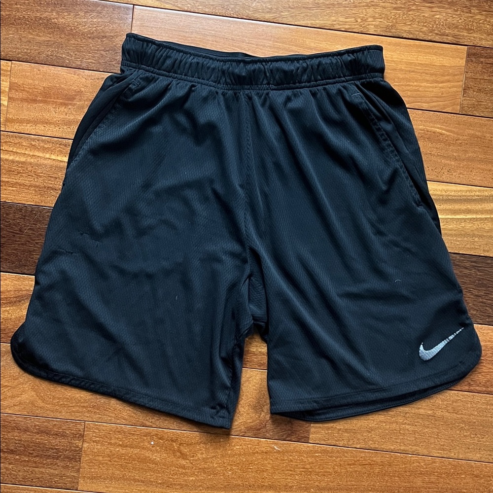 Nike Men's Black Medium Shorts